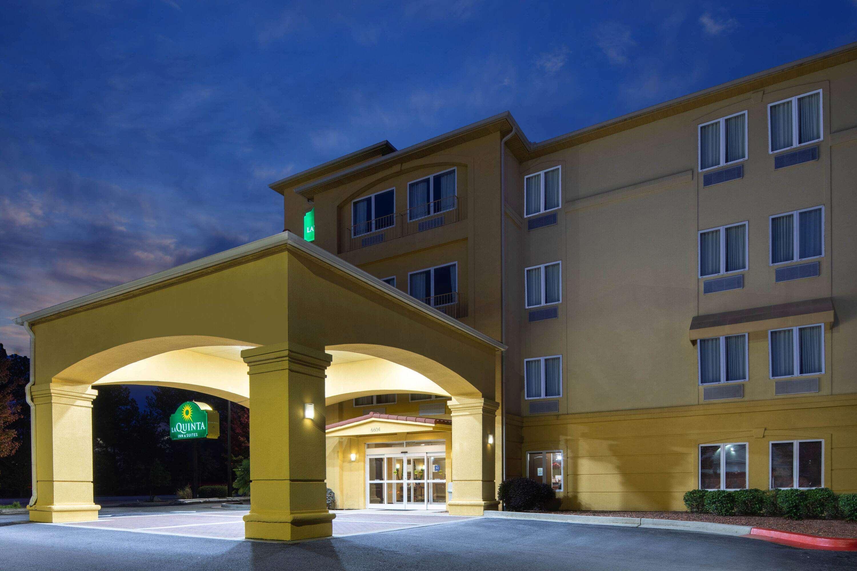 La Quinta By Wyndham Atlanta Union City Exterior foto